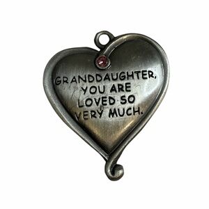 Heart-Shaped Pewter Granddaughter Pendant with Pink Jewel
